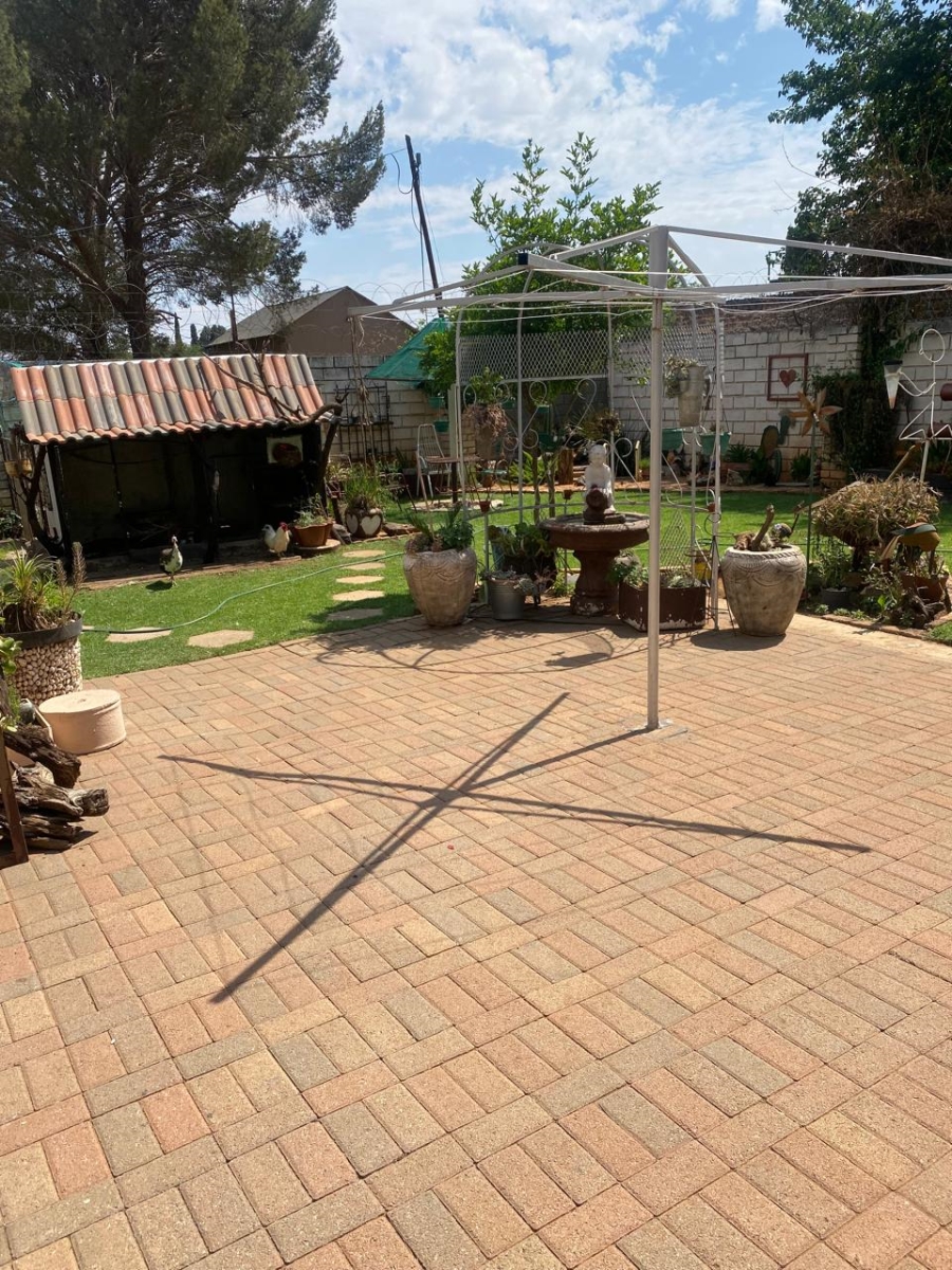 4 Bedroom Property for Sale in Makwassie North West
